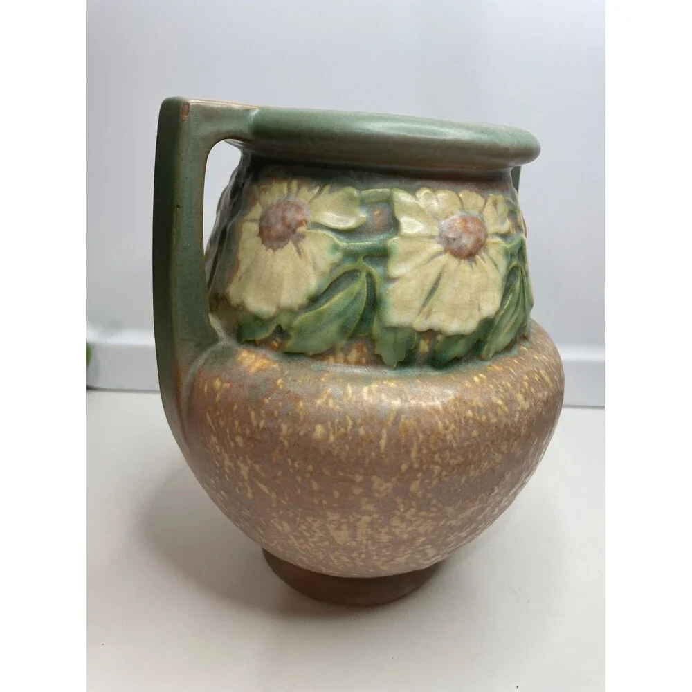 Roseville Art Pottery DAHLROSE Arts & Crafts Handled Vase Variegated Tan 367-8